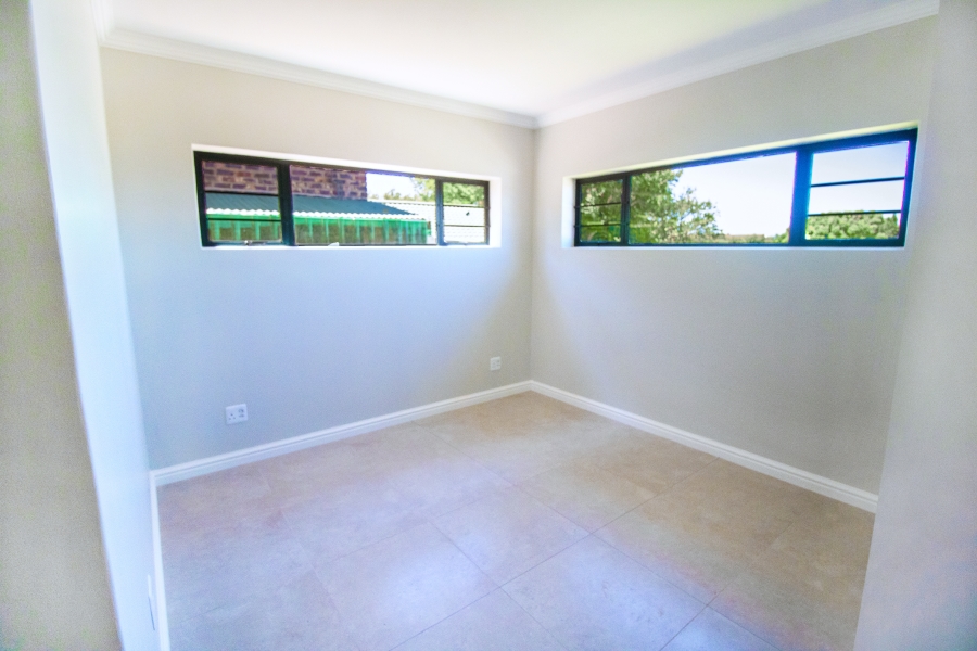 3 Bedroom Property for Sale in Wavecrest Eastern Cape